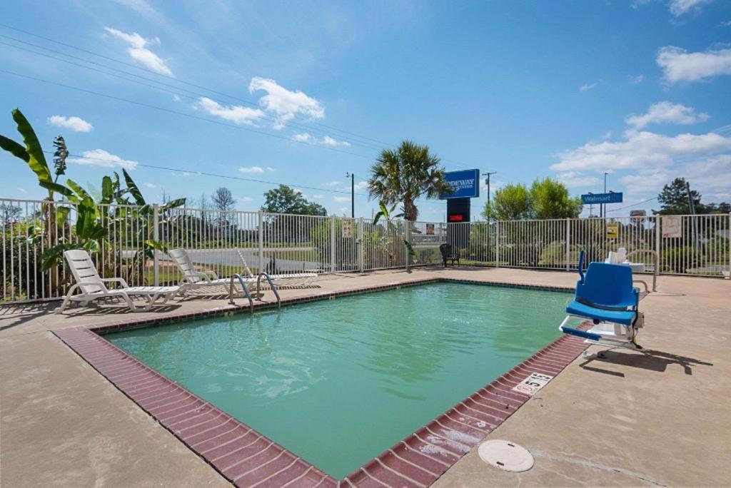 Winnfield Rodeway Inn & Suites מראה חיצוני תמונה